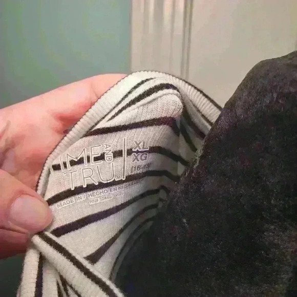 Time and trust XL pullover Sweater shirt. - Picture 5 of 6